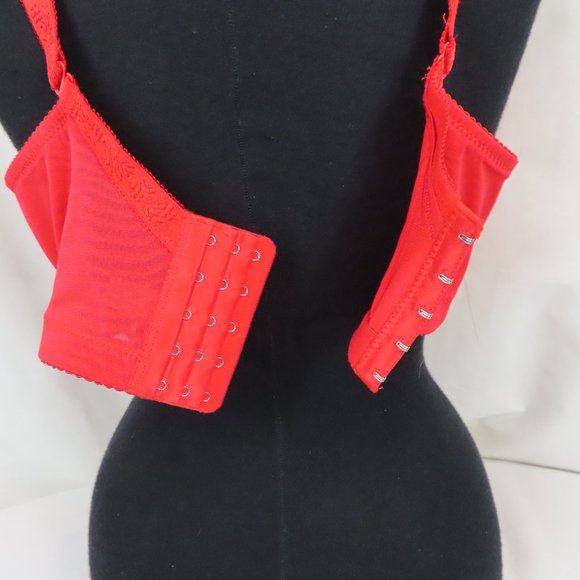 Gorgeous Red and Gold Decorated Bra Sz. 40/90 - Picture 7 of 8